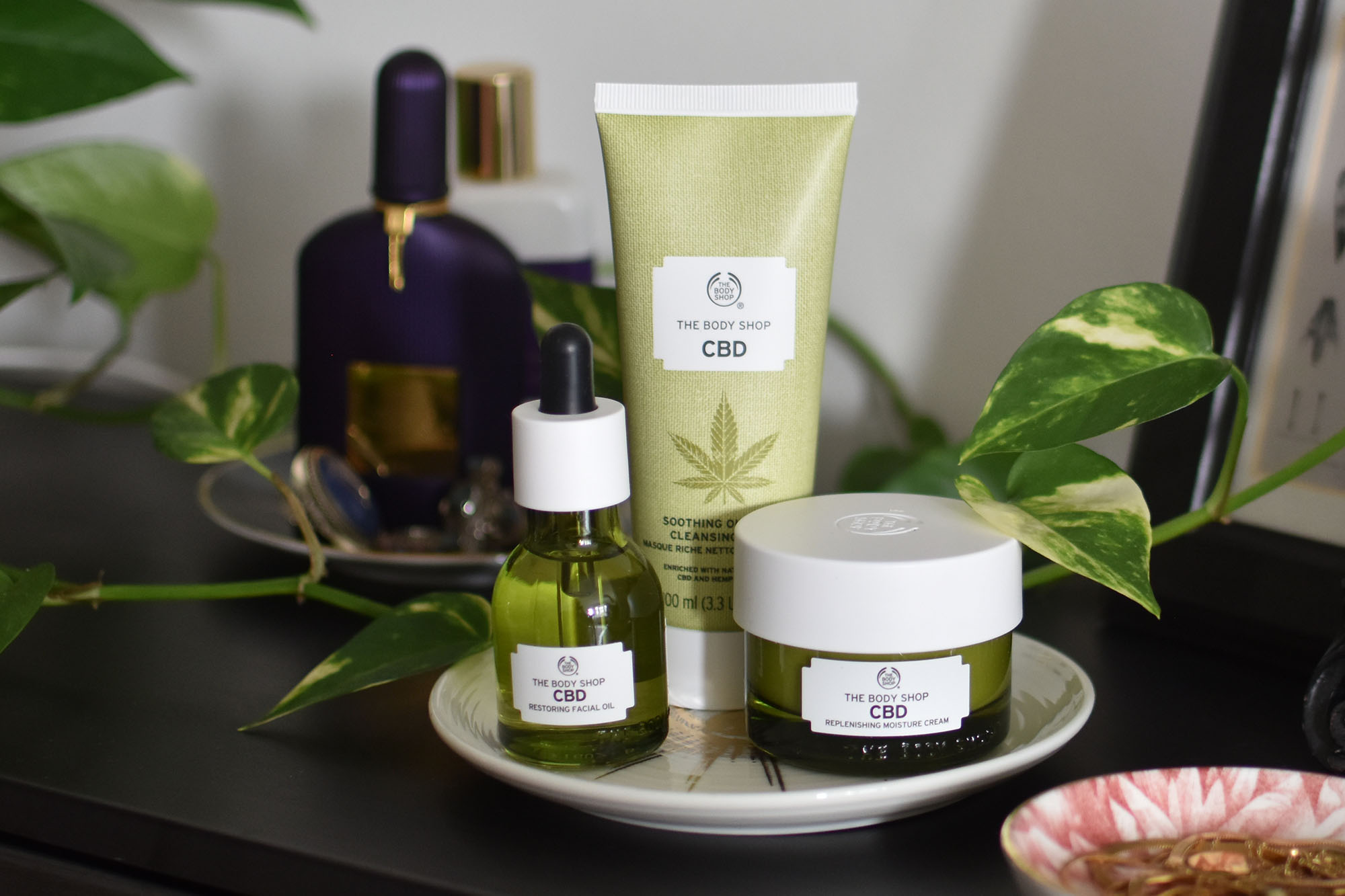 the-body-shop-cbd-skincare-collection-review-pretty-sharp